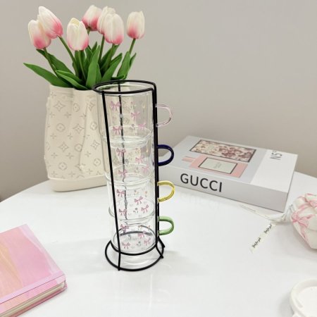 ستناد معدن مع 4 فناجين فيونكات