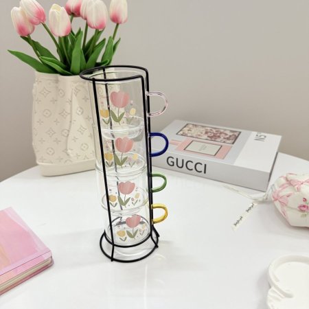 ستناد معدن مع 4 فناجين توليب