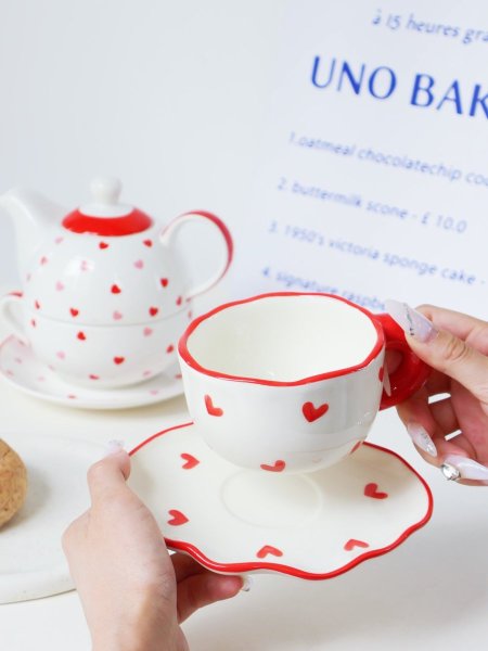 مج هاند ميد قلوب احمر صحن متعرج