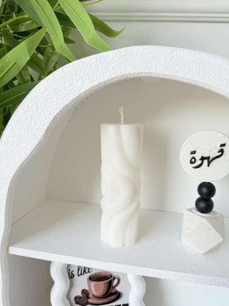 شمع ديكور لون ابيض