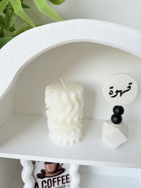 شمع ديكور لون ابيض