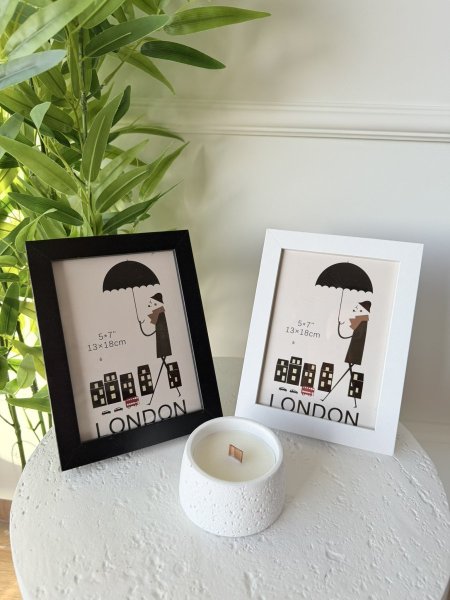 برواز ابيض واسود حجم الصورة 10*15 سم