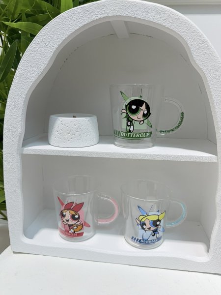 مجات فتايات القوة ايد برق